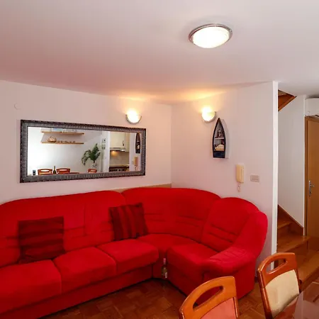 Apartment Mhouse
