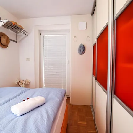 Apartment Mhouse *