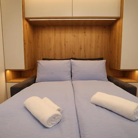 Apartment Mhouse