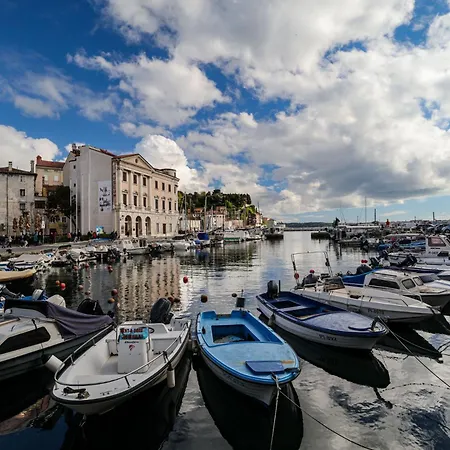 Mhouse Piran